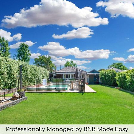 The Macleay - Poolside Entertainer, Pet Friendly Villa Wagga Wagga Exterior foto