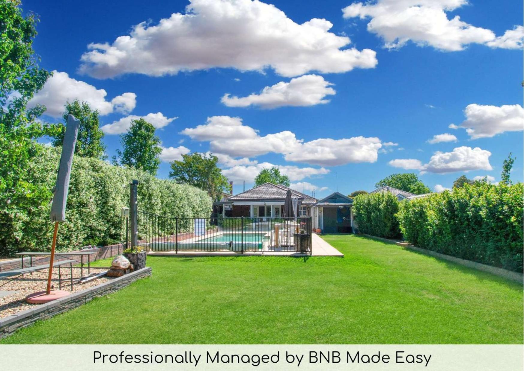 The Macleay - Poolside Entertainer, Pet Friendly Villa Wagga Wagga Exterior foto